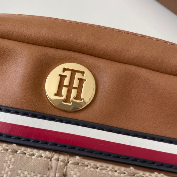 Tommy Hilfiger Logo Signature Convertible Belt Bag Tan Mini Crossbody - Picture 2 of 15